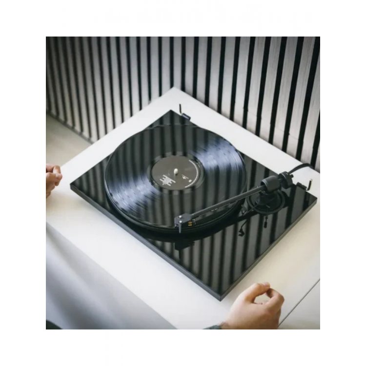 Pro-ject E1.2  Manuel Pikap